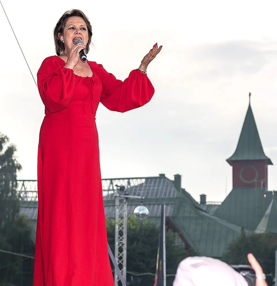 Anne-Marie David bei einem Auftritt auf der Stockholm Pride, Juli 2015
